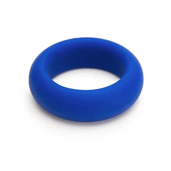 Anneau en silicone bleu, forme circulaire, amélioration érections, confort optimal, retardation éjaculation, durable.
