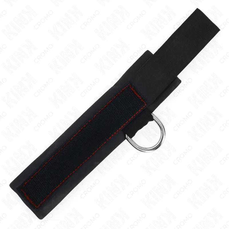Anneau pénien cuir vegan ajustable noir, confort ergonomique, robustesse et élégance pour expérience BDSM sécurisée.