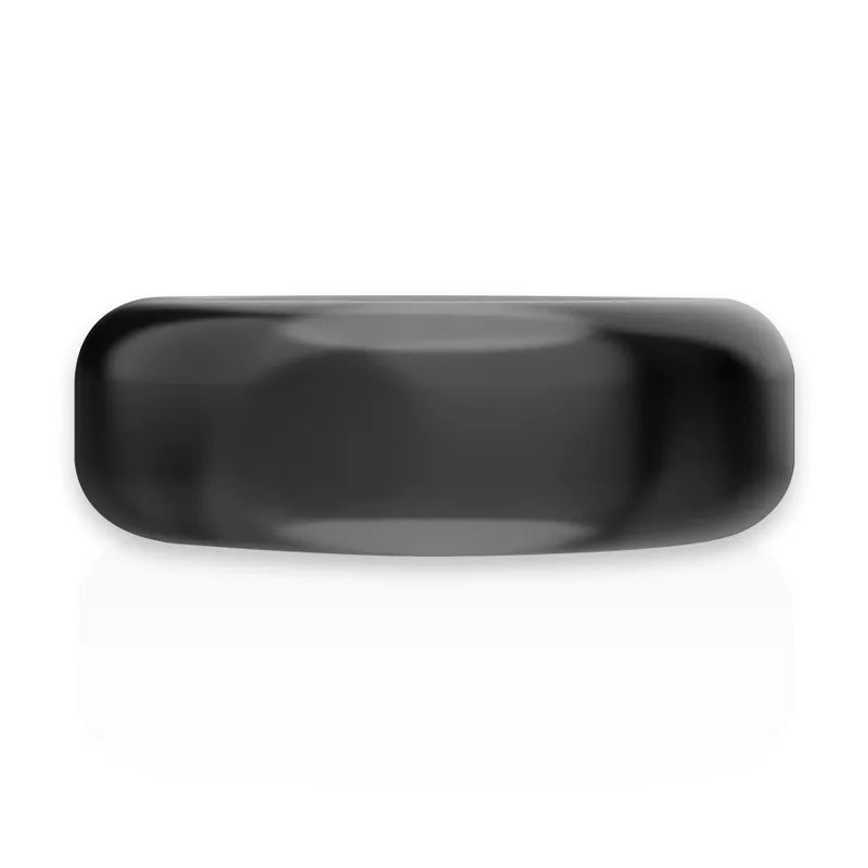 Anneau pénien noir TPE hypoallergénique, forme lisse et circulaire, pour performance prolongée et confort optimal.