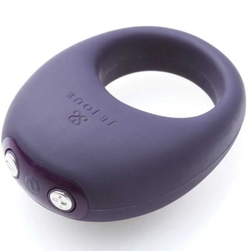 Anneau vibrant violet ergonomique Je Joue, moteur basse fréquence, stimulation clitoridienne et scrotale, rechargeable.