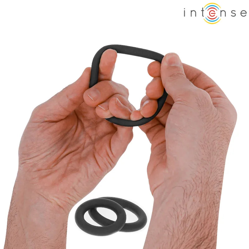 Anneaux silicone noir HUGH INTENSE, trois tailles, ultra doux, flexibles, pour performance sexuelle et confort optimal.