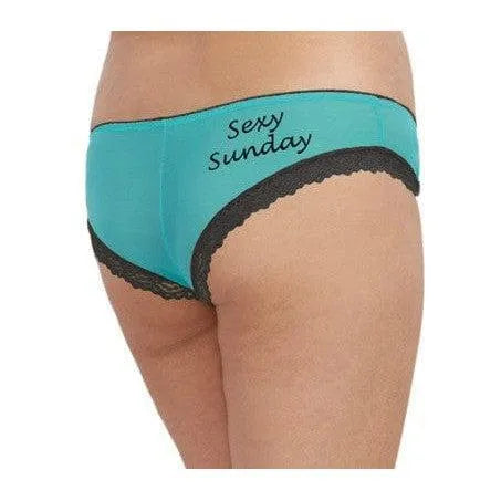 Shorty turquoise avec dentelle noire, inscription sexy sunday, résille élégante, confort week-end, séduction moderne.