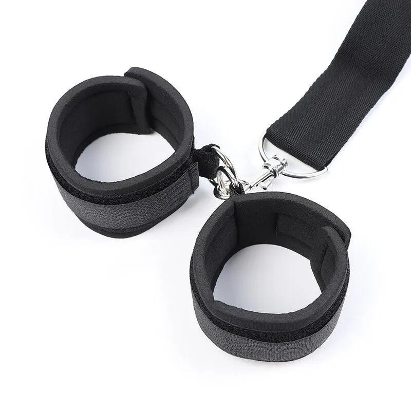 Bâillon ajustable noir avec menottes en polyuréthane, boucle métallique, pour débutants en fétichisme, ergonomique et disc...