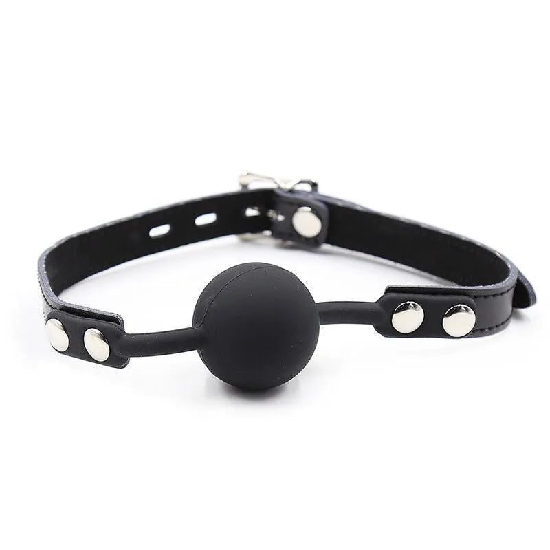 Bâillon boule silicone noir ajustable avec sangle simili cuir et boucles métalliques, sécurisé et hygiénique pour BDSM.