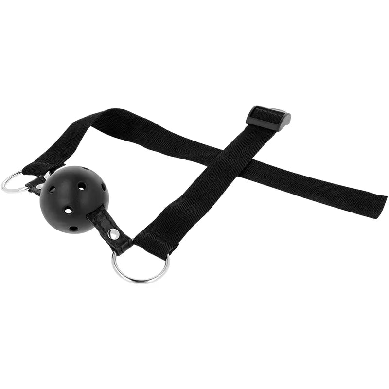 Bâillon boule respirant noir, diamètre 45mm, bretelles ajustables robustes, finition élégante pour jeux BDSM sécurisés.
