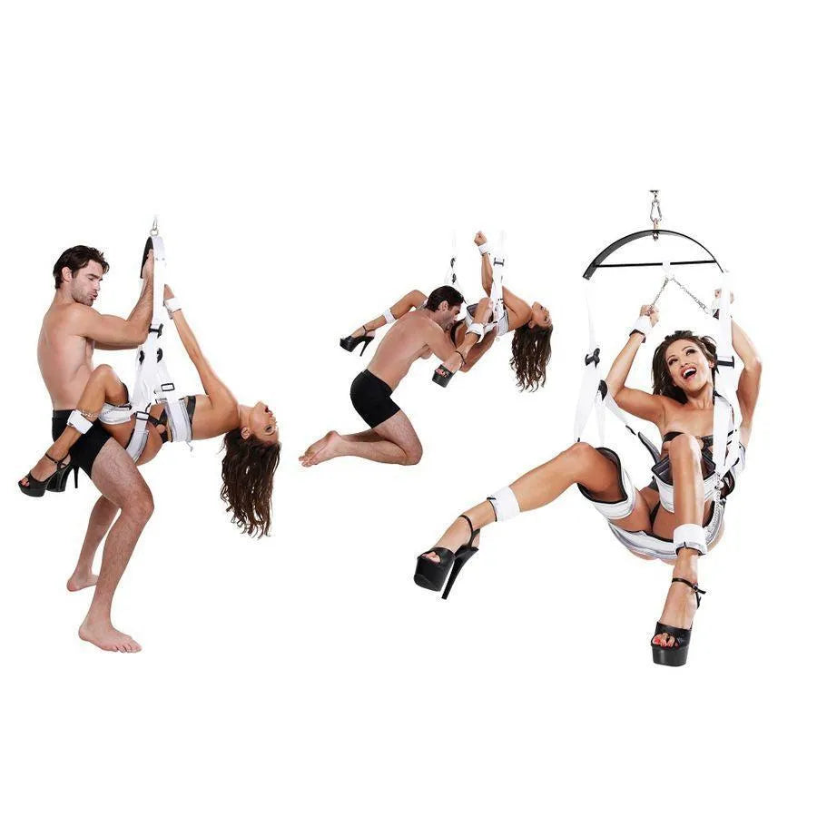 Balançoire érotique ajustable en métal robuste avec rembourrage confort et chaînes, idéale pour positions bondage sécurisées.