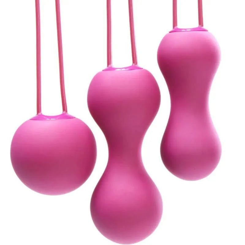 Balles Kegel roses en silicone, trois formes progressives pour tonification pelvienne, ergonomiques et hygiéniques.