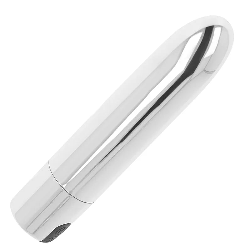 Balle vibrante argentée compacte, finition élégante, rechargeable USB, dix modes, sans phtalates, design discret.