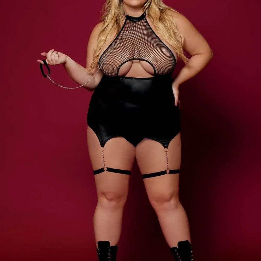 Body grande taille noir maille large avec corset, jarretelles chaînes argentées, dos nu, laisse chaîne.