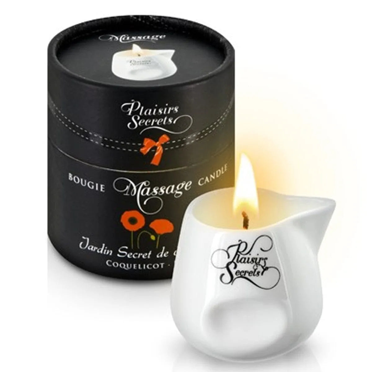 Bougie massage coquelicot en pot céramique blanc avec bec verseur, flamme allumée, boîte noire élégante en arrière-plan.