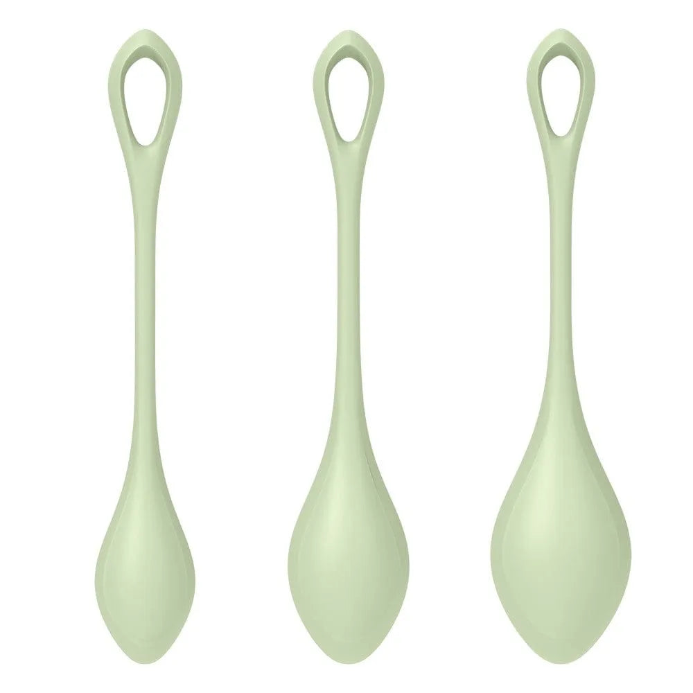 Boules de Geisha vertes en silicone médical, trois tailles avec anneau de retenue, pour rééducation périnéale et plaisir.