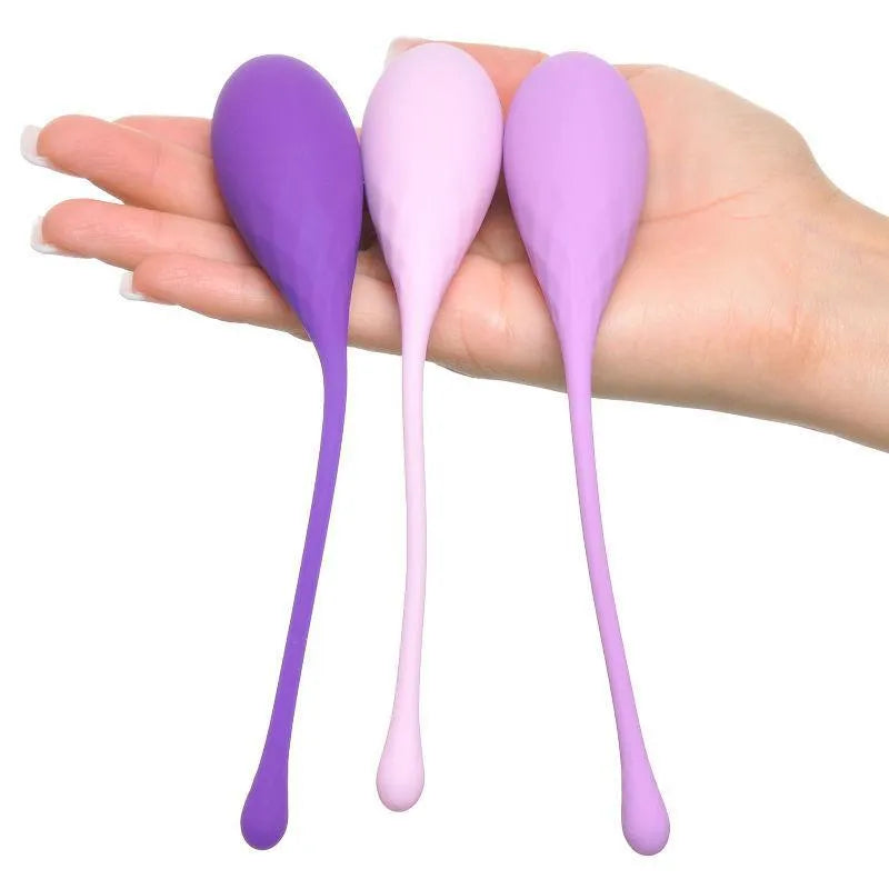 Boule Geisha silicone violette ergonomique, hypoallergénique, étanche, pour tonification pelvienne, tenue en main.