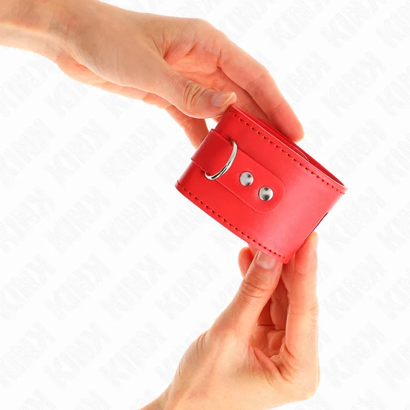 Bracelet BDSM rouge en cuir véritable, design ergonomique, boucles robustes, rembourrage doux, élégant et durable.
