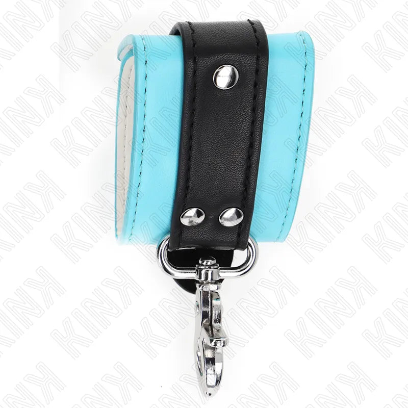 Bracelet BDSM en cuir noir et bleu, doublure douce, boucle métallique robuste, design élégant et résistant.
