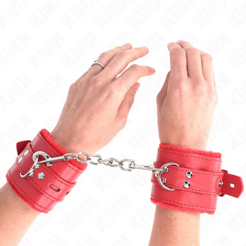 Bracelets BDSM rouges en cuir véritable avec boucles métalliques et chaîne, élégants et ajustables pour confort optimal.