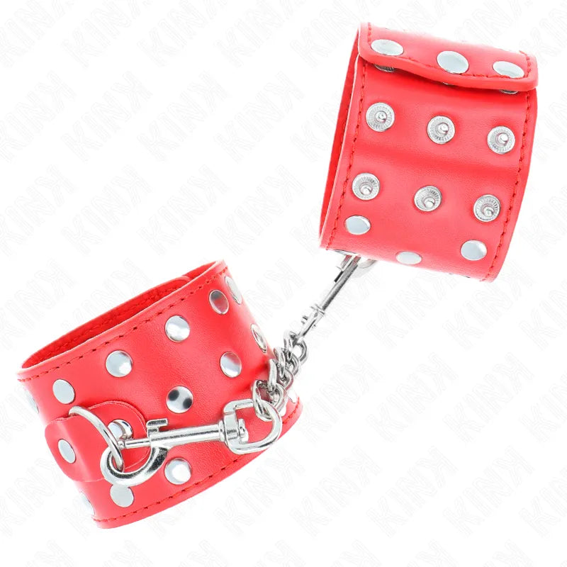 Bracelets BDSM rouges en cuir végétalien, ajustables, avec boucles robustes et rivets métalliques, design élégant et sécur...