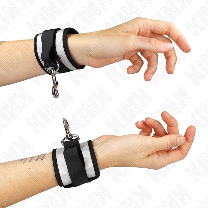 Bracelets BDSM cuir végétalien luxe éthique durable robustes réglables confort sécurité fermetures résistantes styles couleurs élégance sophistiquée