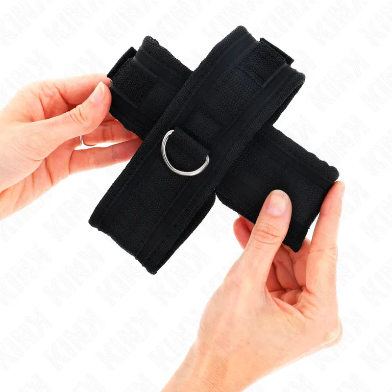 bracelets poignets BDSM cuir véritable ajustables confortables durables élégants boucles métalliques sécurisés couleurs variées artisanaux sensualité