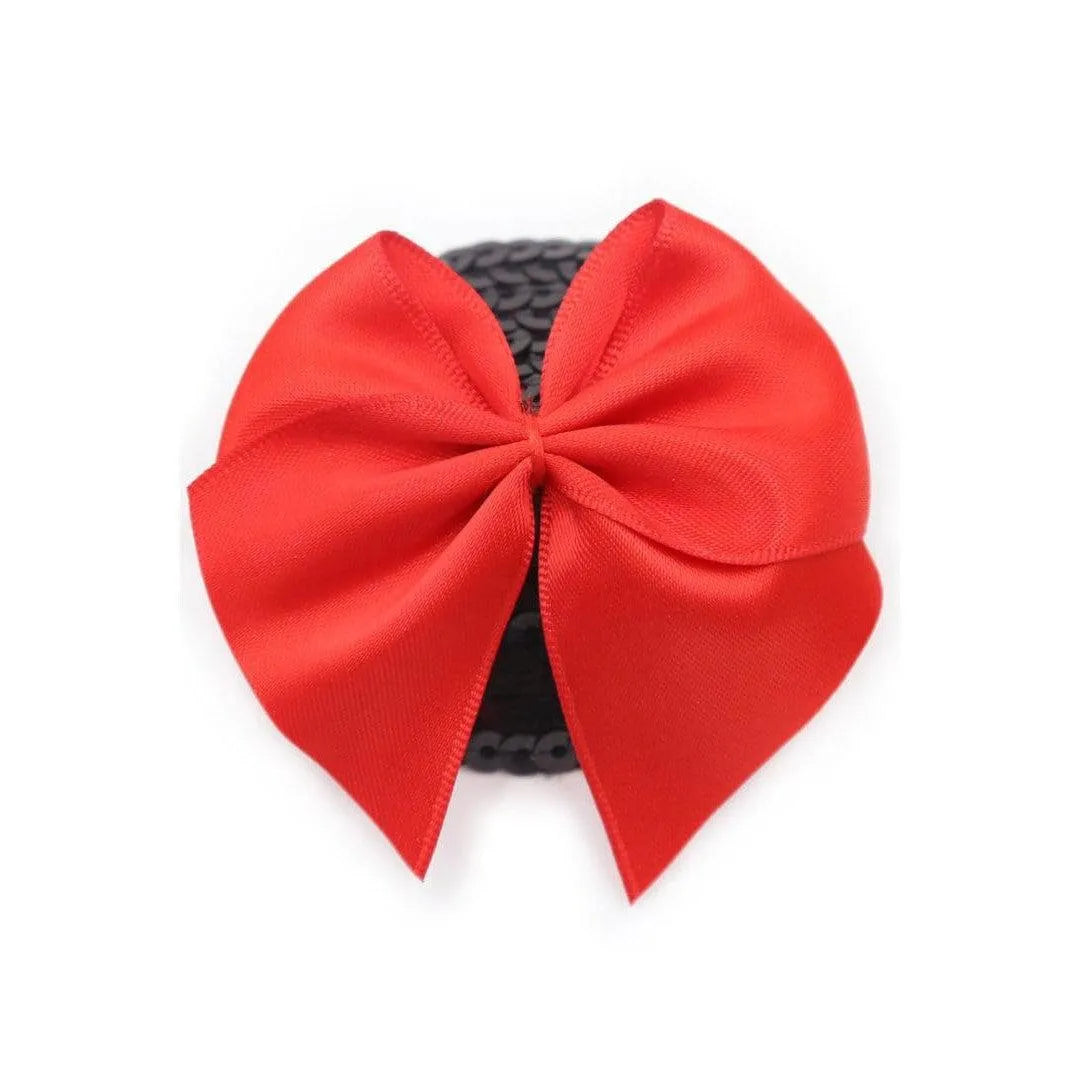 Cache tétons en satin noir avec noeud rouge, élégant et raffiné, idéal pour occasions spéciales, séduction et confort.