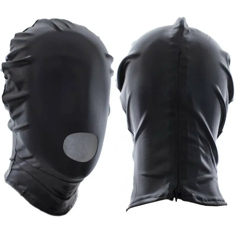 Casquette noire fétichiste Ohmama, trou bouche, design discret, PVC robuste, ajustable, exploration sensorielle.