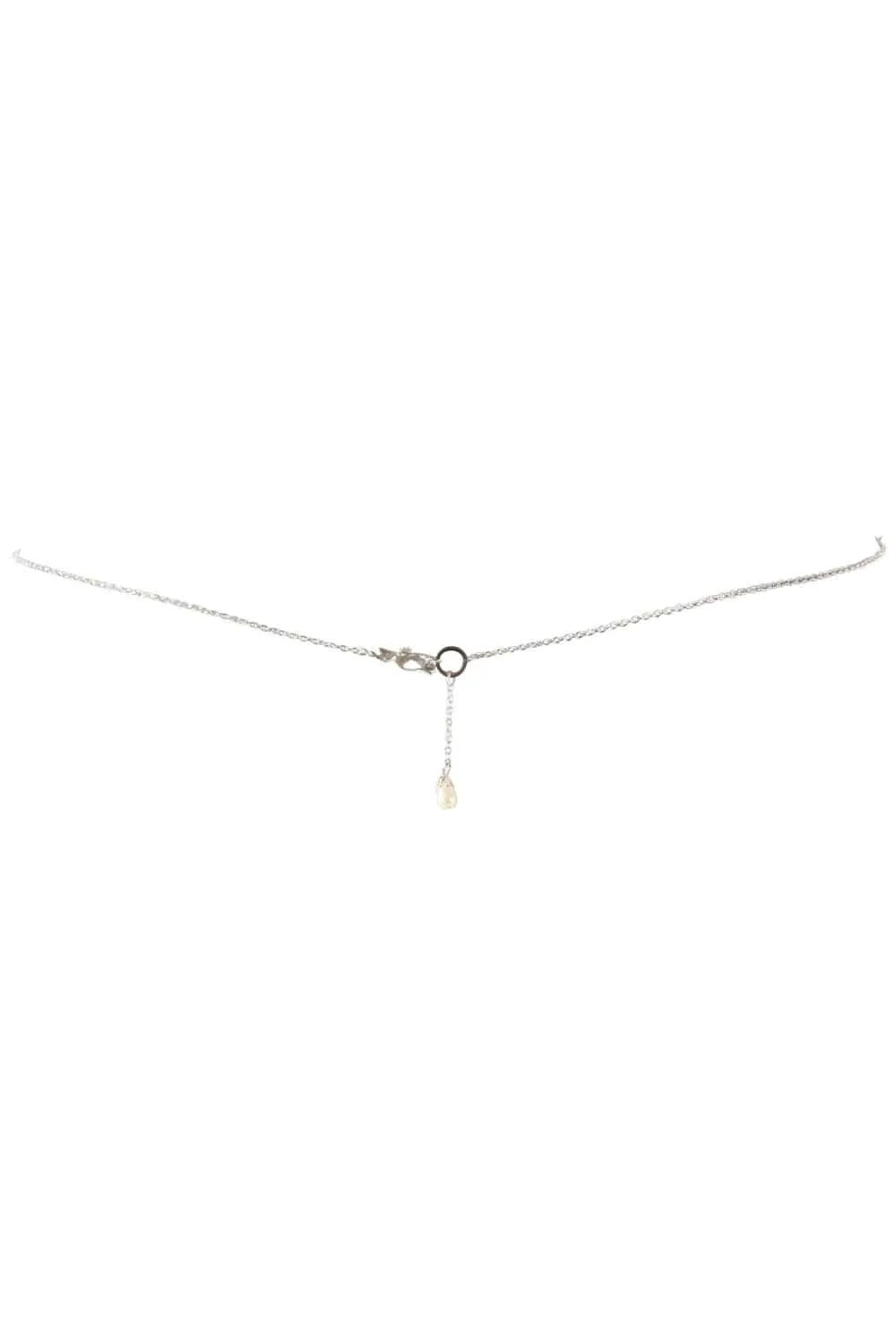 Chaîne de taille argentée avec perle synthétique goutte, élégante et raffinée, idéale pour sublimer la silhouette féminine.