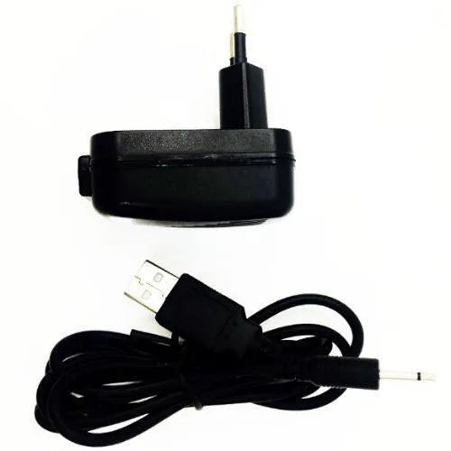 chargeur usb rapide efficace compact léger nomade portable compatibilité universelle câble inclus sécurité protection surtensions surcharges polyvalent élégant