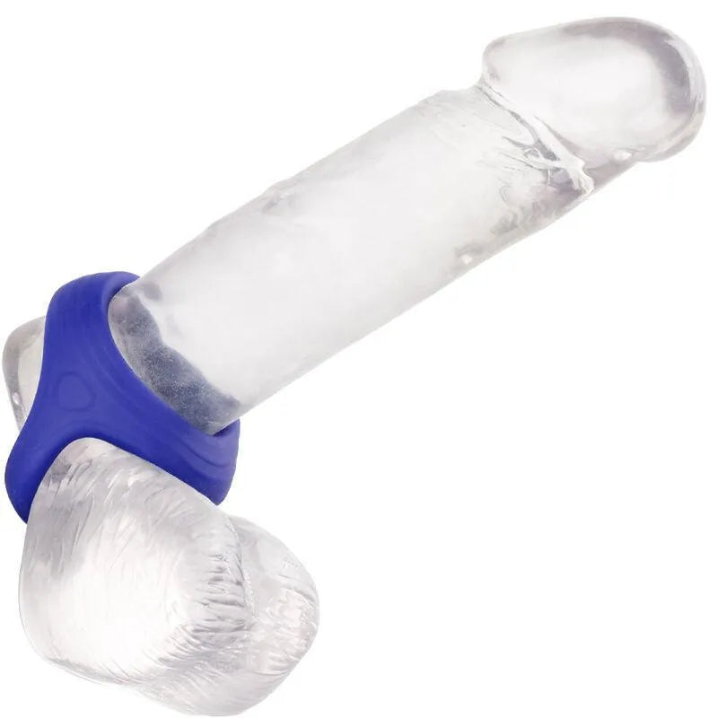 Anneau double silicone bleu sur sextoy transparent, flexible, élastique, soutien optimal, confort et performance.