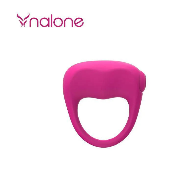 Anneau pénien silicone rose, ergonomique, submersible, puissant, hypoallergénique, avec piles incluses, fond blanc.