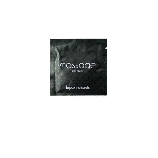 Anneau vibrant pénien noir ergonomique en silicone hypoallergénique avec menottes et masque satinés pour jeux intenses.