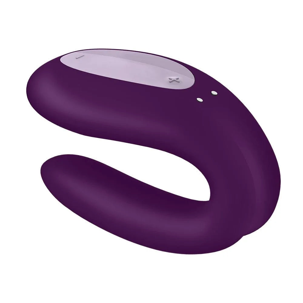 Vibromasseur violet ergonomique en silicone doux, compatible Satisfyer App, étanche et rechargeable, pour couples.