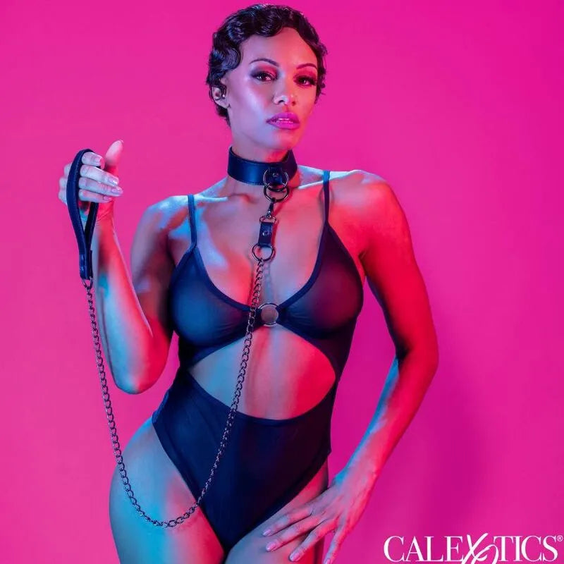collier bdsm chaîne métal cuir végétalien velours intérieur confortable boucle sécurisée boutons pression pivotante réglable robuste esthétique moderne
