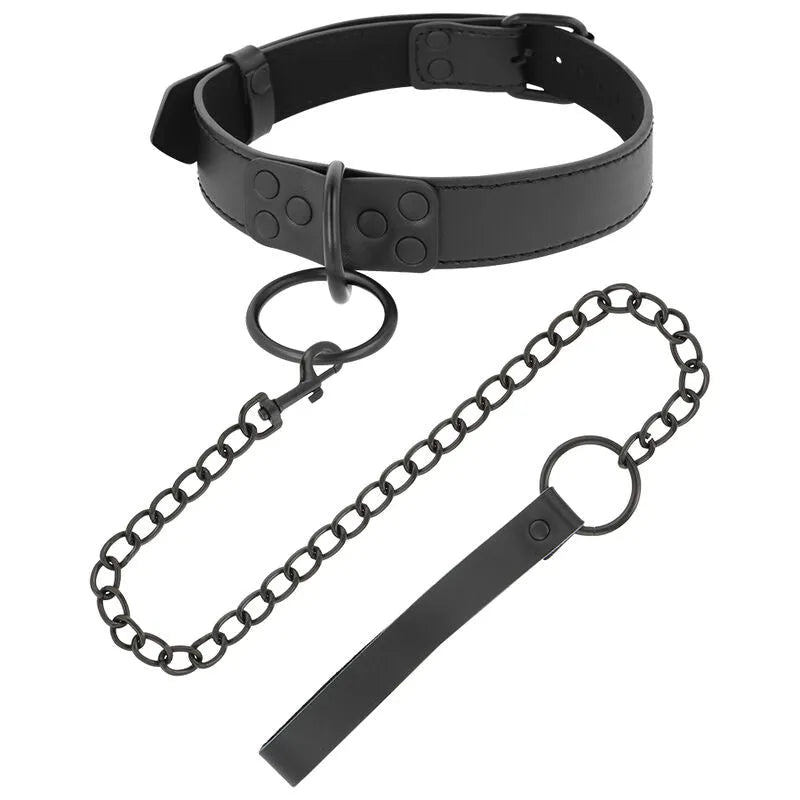 Collier BDSM néoprène noir avec chaîne et mousqueton, ajustable, cuir synthétique, confort et contrôle.