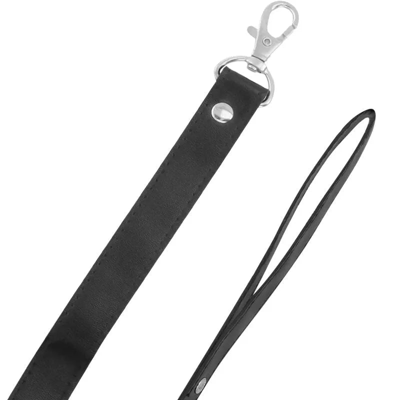 Collier BDSM néoprène noir, cuir synthétique, sept ouvertures, mousqueton, chaîne végétalienne, design élégant et conforta...