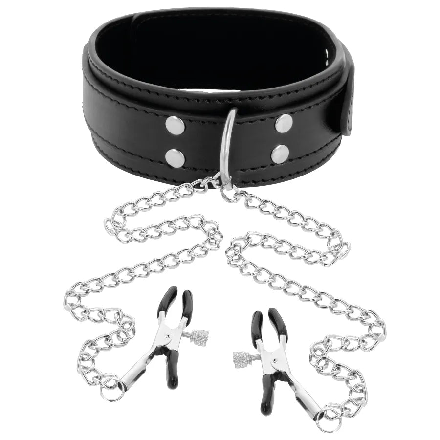 Collier bondage noir en cuir PVC avec chaîne argentée et pinces à tétons réglables, accessoire BDSM élégant et confortable.