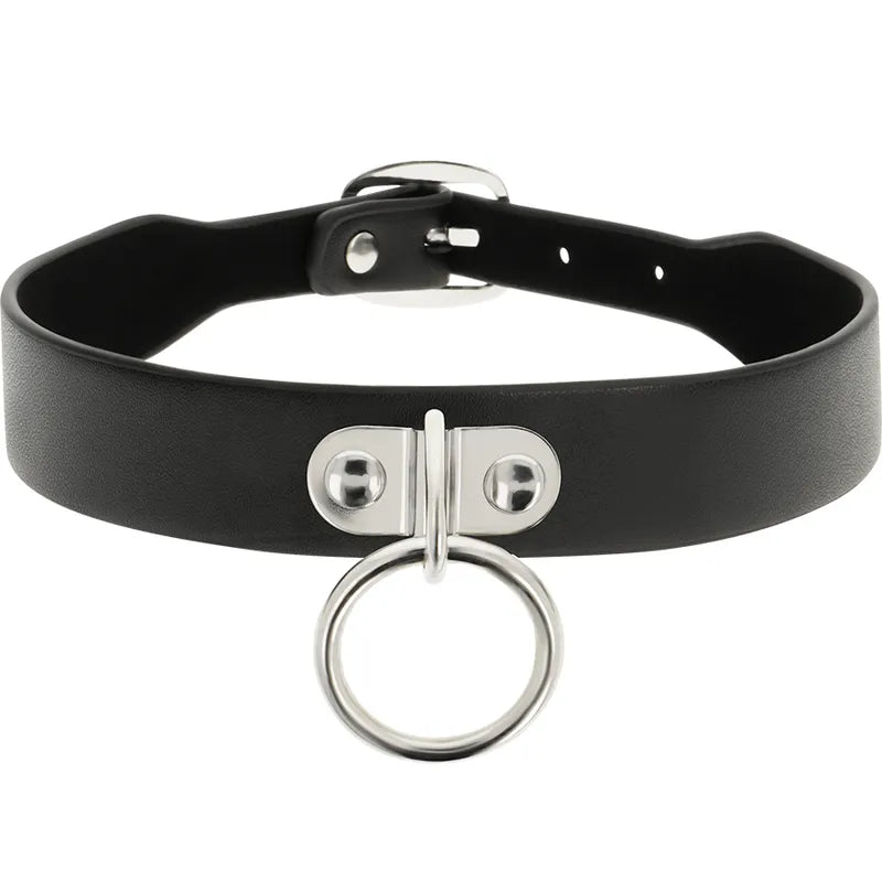 Collier fétiche noir en cuir vegan ajustable, fermeture trois boutons-pression, chic et éthique, longueur 43 cm.