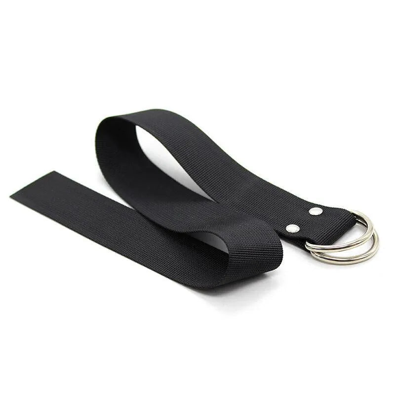 Collier menottes ajustables noir en nylon avec attaches velcro et anneaux métalliques robustes pour jeux de rôle BDSM.