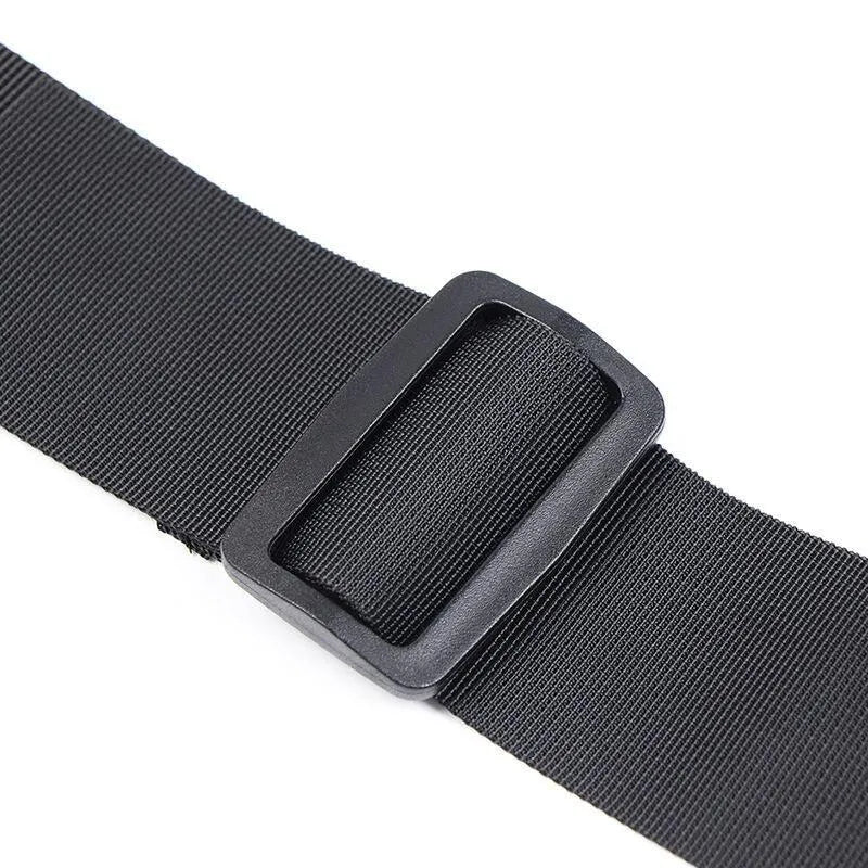 Collier menottes BDSM noir en nylon robuste avec fermeture velcro réglable, design ergonomique et discret pour confort opt...
