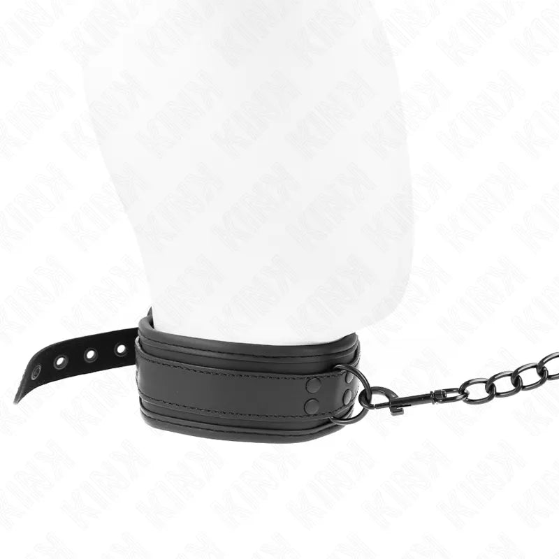 Collier BDSM en cuir noir élégant avec finitions métalliques, ajustable, durable et confortable pour expériences sophistiq...