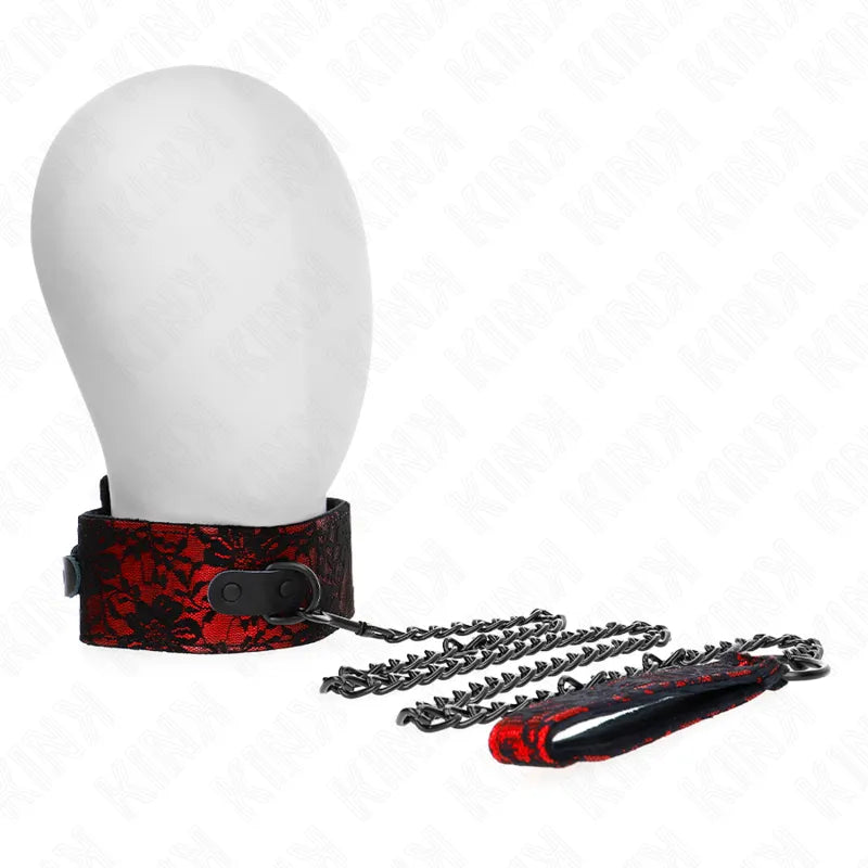 Collier et laisse BDSM en cuir rouge et noir, design élégant, ajustable, avec chaîne métallique robuste.