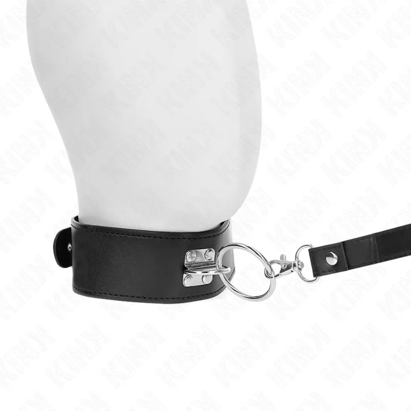 Collier BDSM en cuir noir élégant, ajustable, avec boucle métallique robuste et finition soignée pour confort et sécurité.