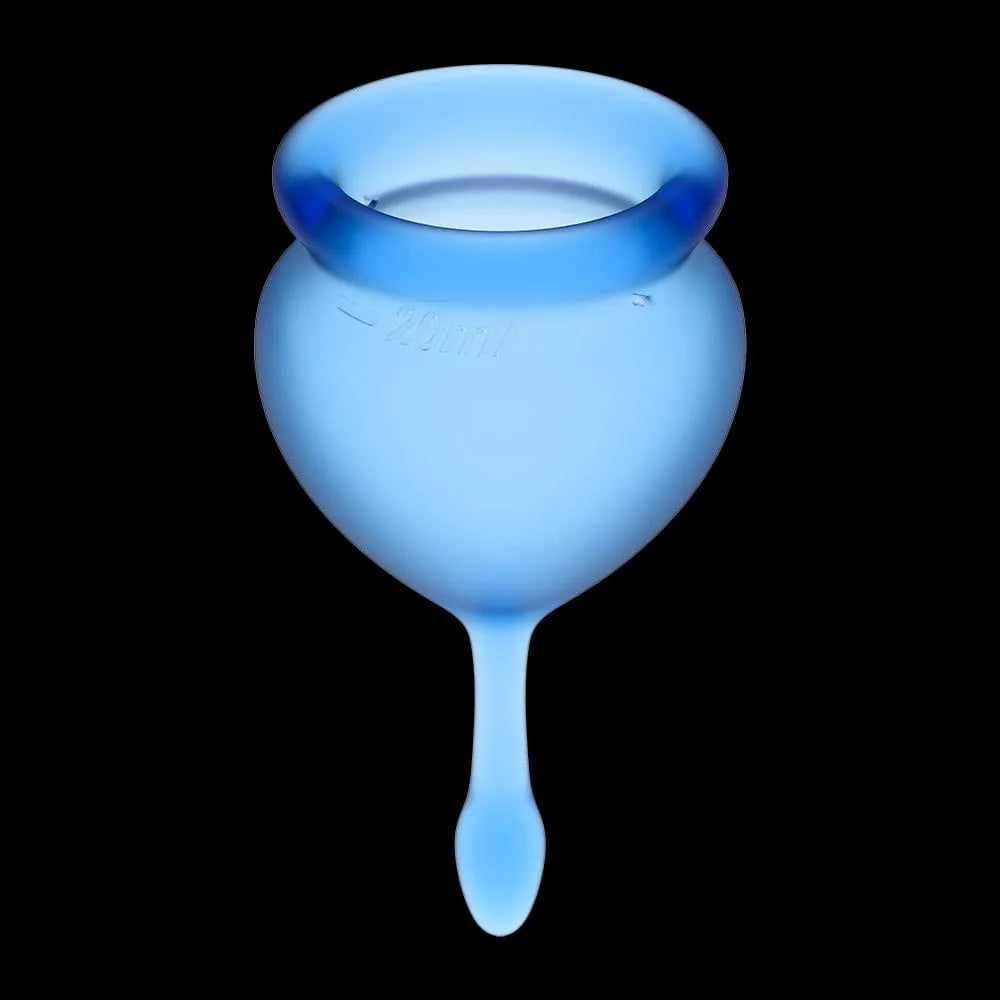 Coupe menstruelle bleue en silicone médical, ergonomique, capacité 15-20 ml, pour flux variable, réutilisable et écologique.