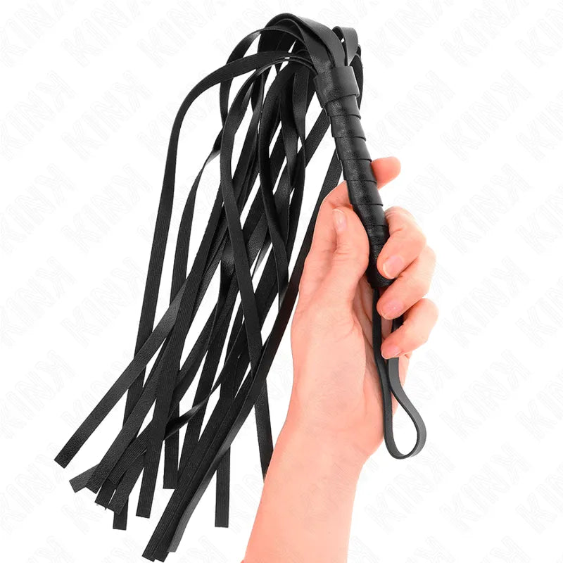 Cravache BDSM en cuir noir, poignée ergonomique, lanières longues, design élégant, pour sensations intenses et contrôle pr...