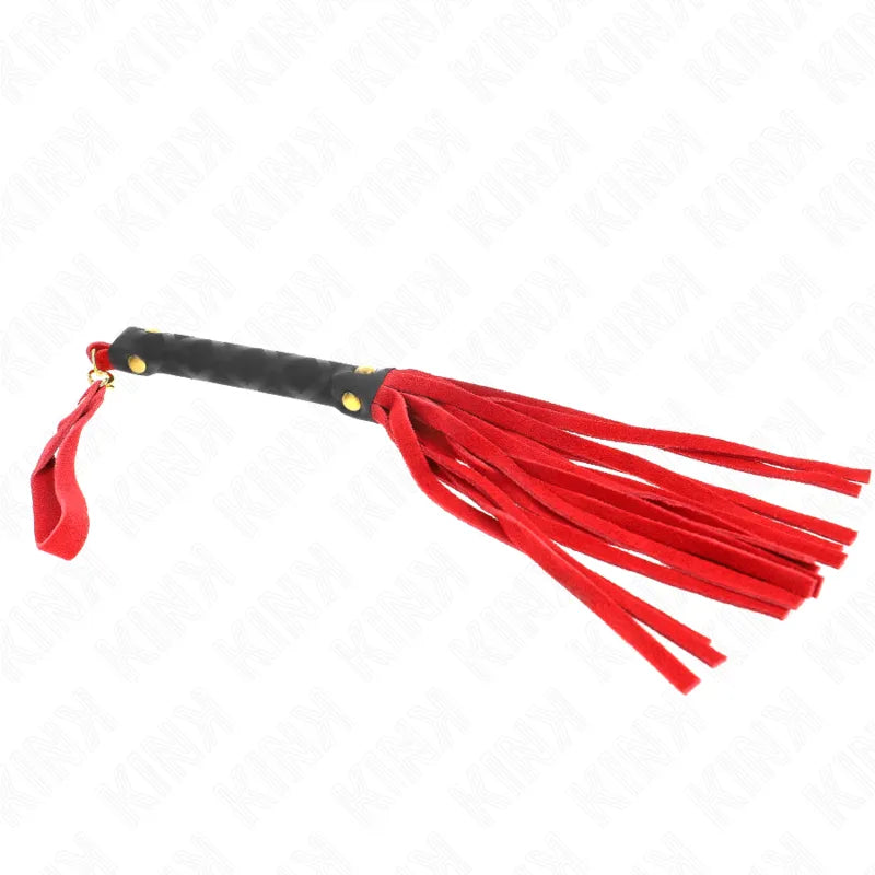 Cravache BDSM en cuir noir avec lanières rouges, poignée ergonomique, design luxueux pour débutants et experts.