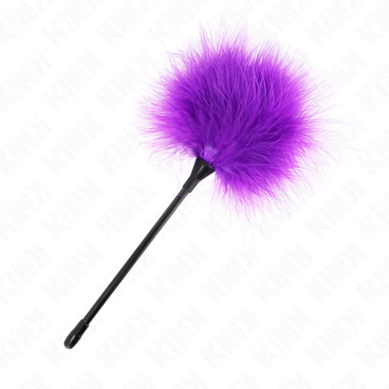 Cravache BDSM noire avec plume violette, poignée ergonomique, matériaux haut de gamme, design élégant pour sensations inte...