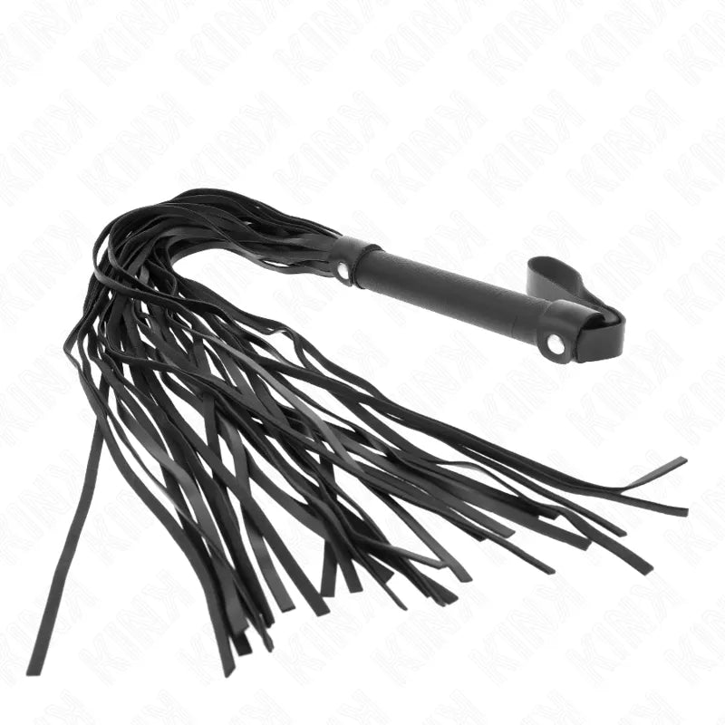 Cravache BDSM en cuir noir, poignée sculptée ergonomique, longueur réglable, design élégant pour jeux intenses.