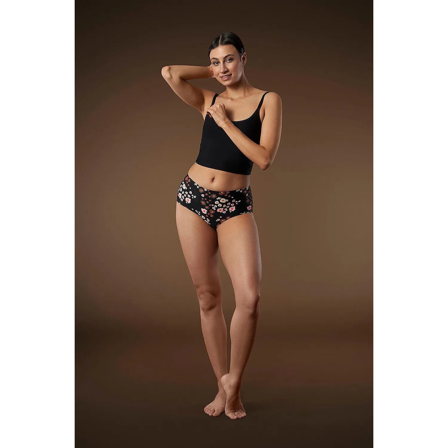 Culottes Julimex 188535 pour femmes motif floral noir et coloré lingerie confortable everyday wear style féminin