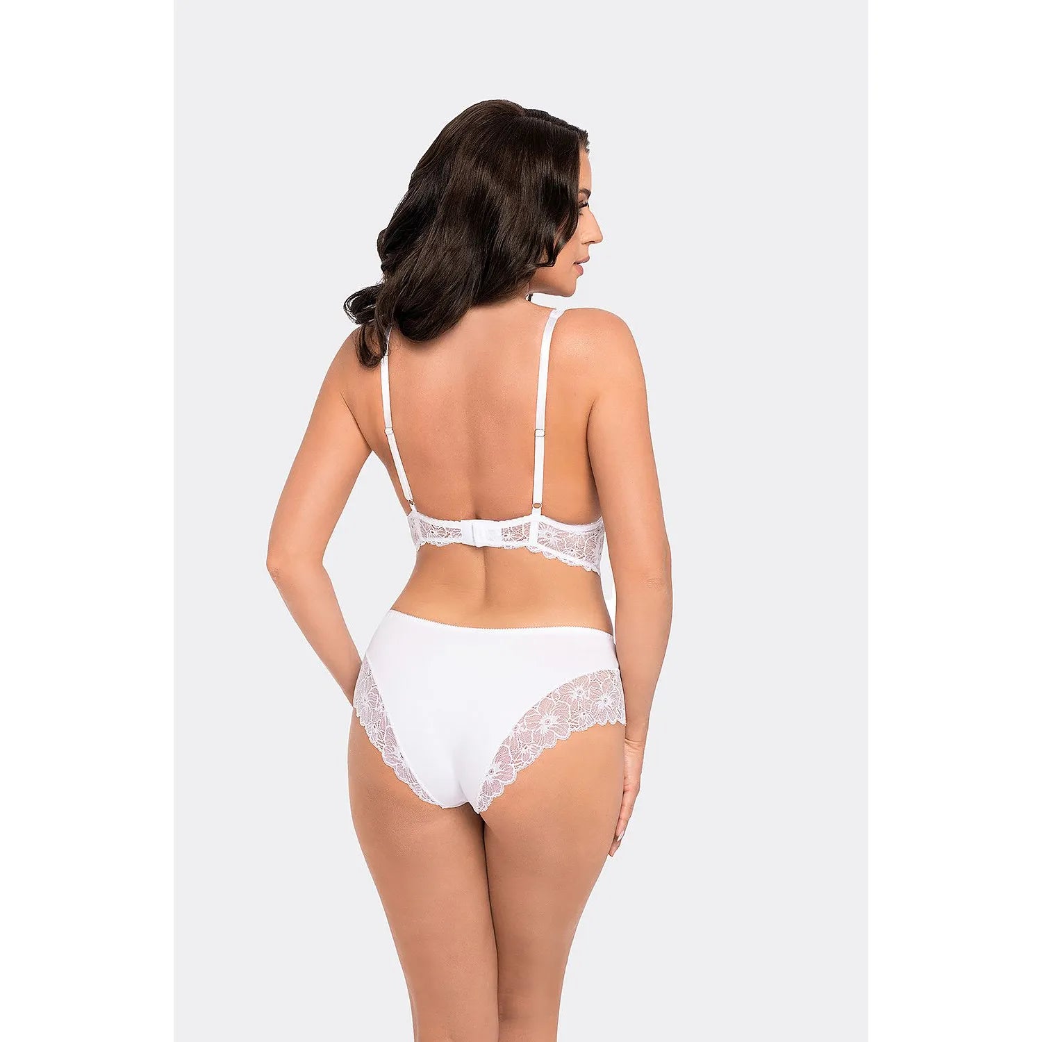 Culottes Babell blanches en coton avec dentelle délicate, coupe élégante et discrète, confort et style intemporel.