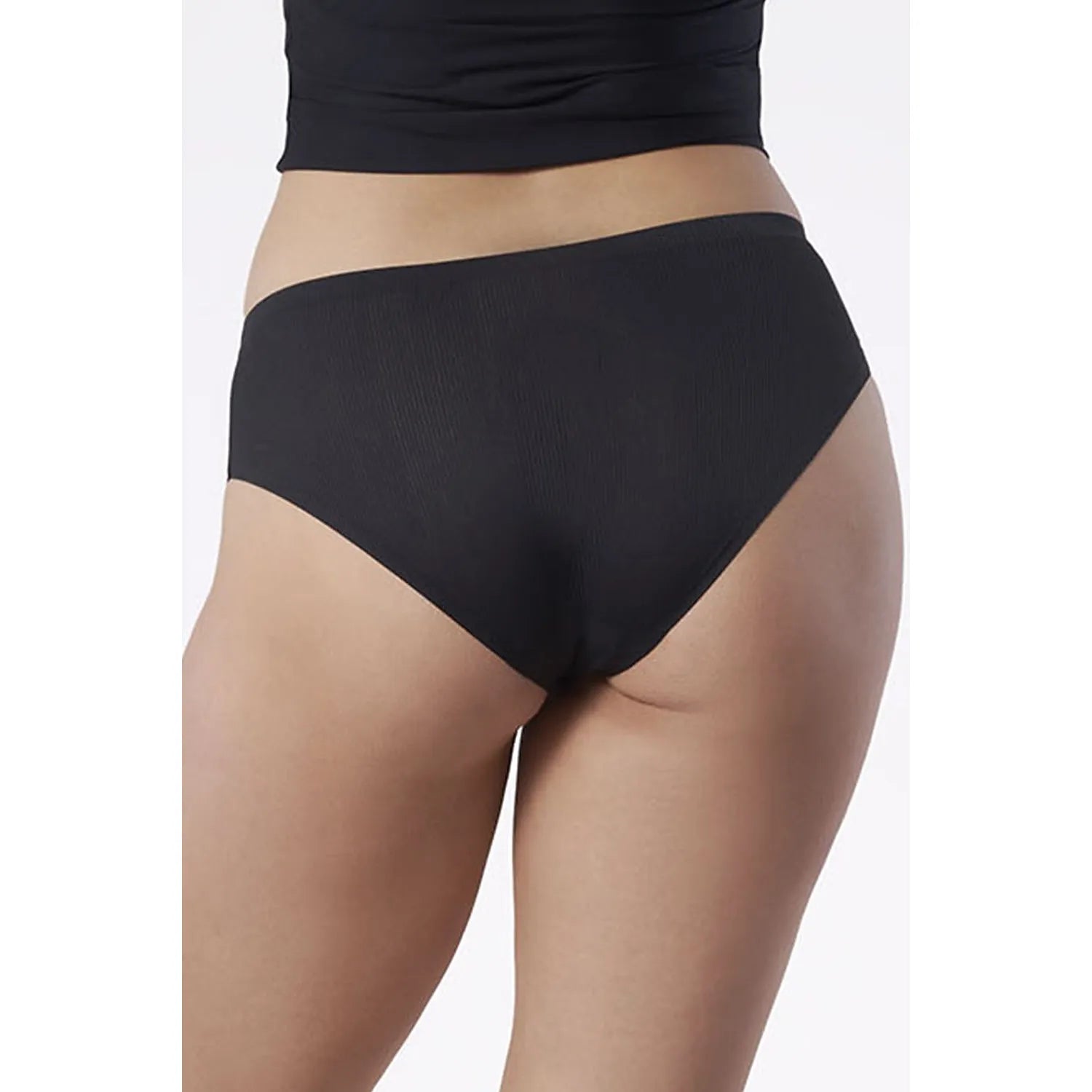 Culotte noire Julimex 191797 taille basse, matière respirante, design classique, ajustement morphologique, lingerie féminine.