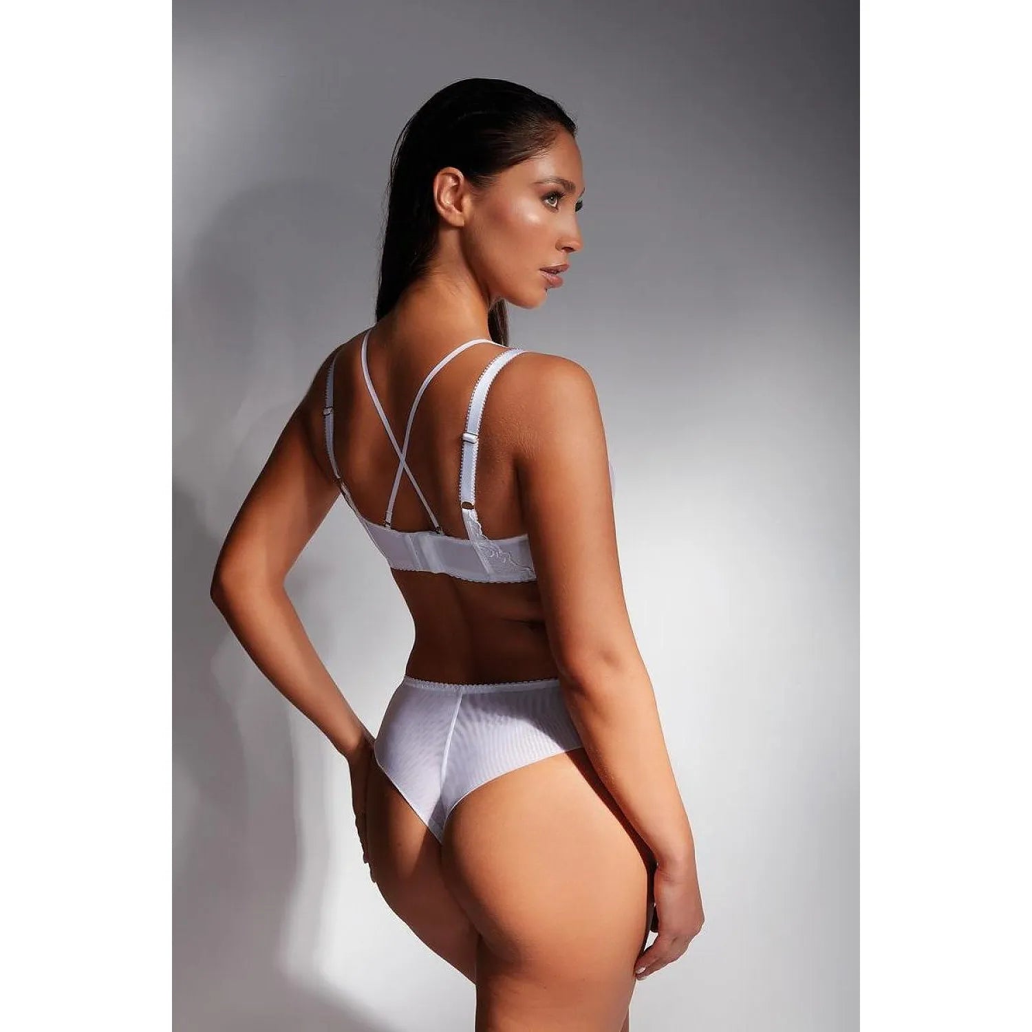 Ensemble lingerie corset Bella Misteria blanc, dentelle florale, soutien-gorge ajustable, culotte assortie, élégance fémin...