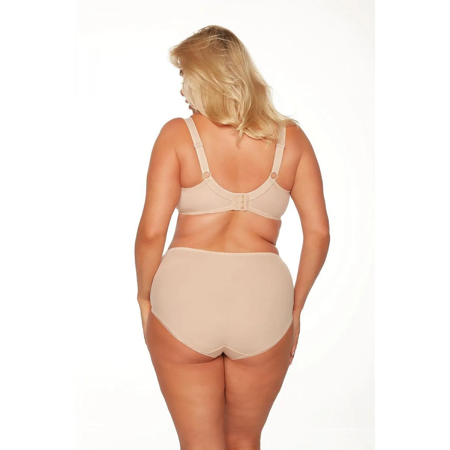 Ensemble lingerie dentelle florale nude, soutien-gorge rembourré, culotte haute, confort et élégance féminine.